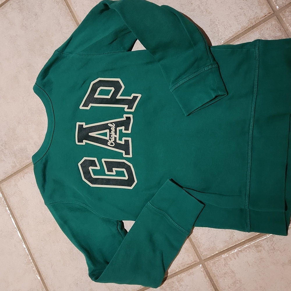 Nwot! GAP Green Boys Sweater Size 8 Logo Accent Top